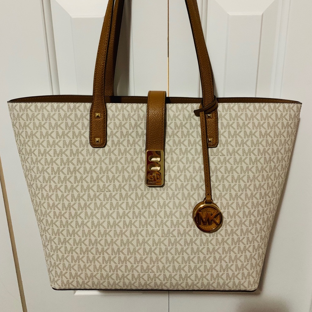 Michael Kors Karson Large Carry All Tote Bag